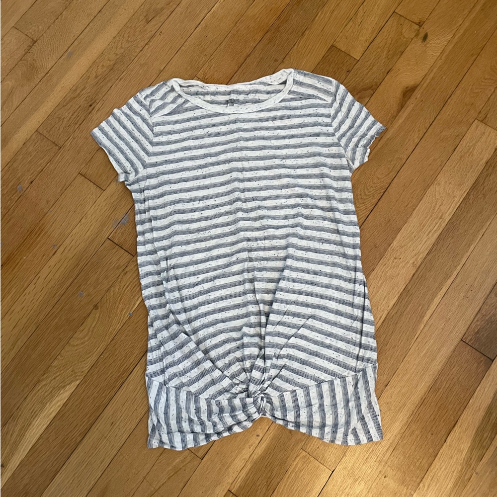 Short sleeved maternity t-shirt